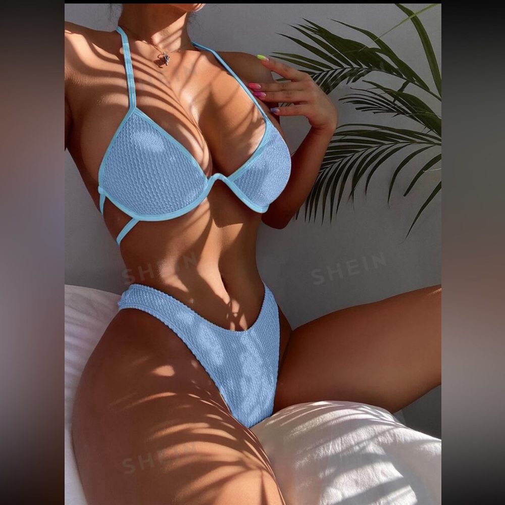 Textured Tie Back Underwire Halter Bikini Swimsuit